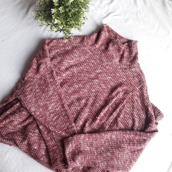 CLEARANCE🏃♀️2 left🏃♀️Burgundy sweater - Picture 2 of 5